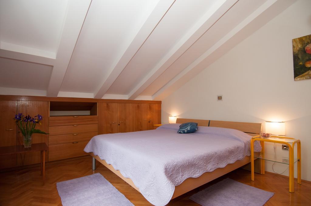 Apartment Meri Ičići Buitenkant foto