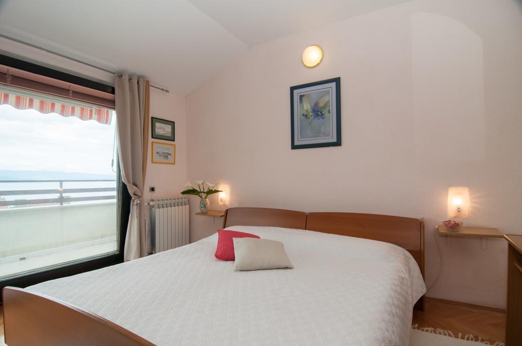 Apartment Meri Ičići Buitenkant foto