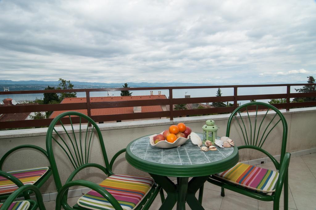 Apartment Meri Ičići Buitenkant foto