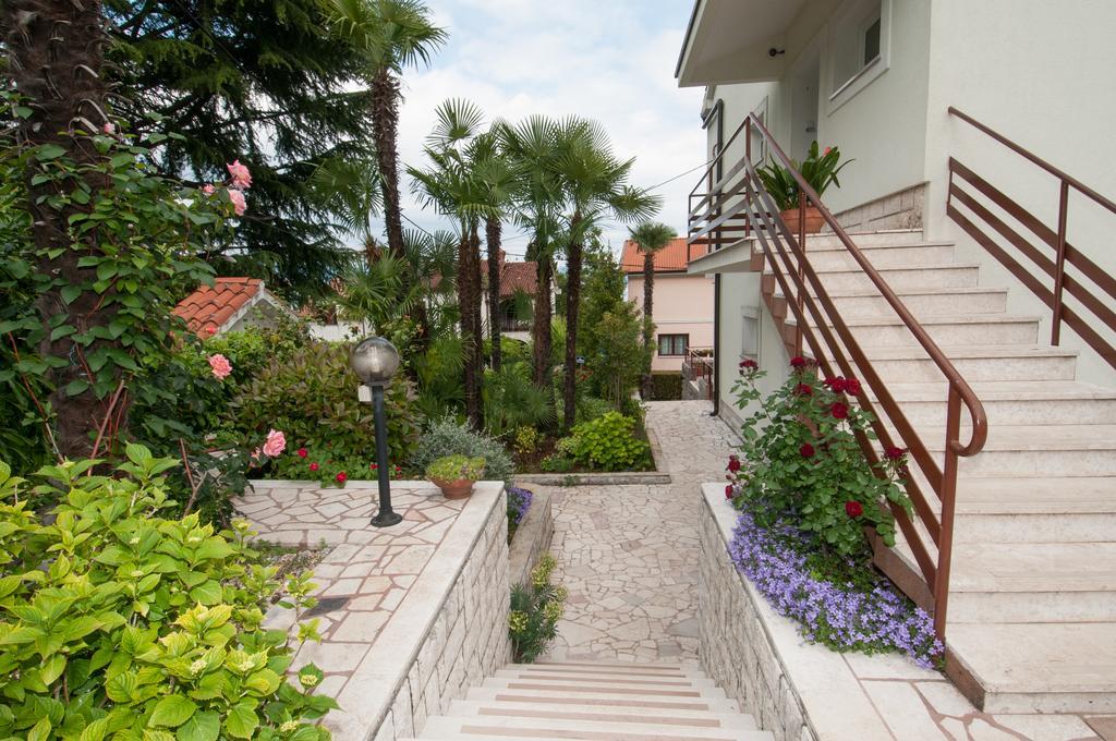 Apartment Meri Ičići Buitenkant foto